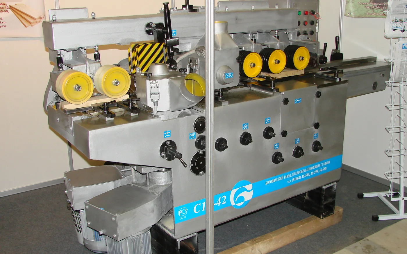 Woodworking machine reference photo for furniture QC and production checkpoints